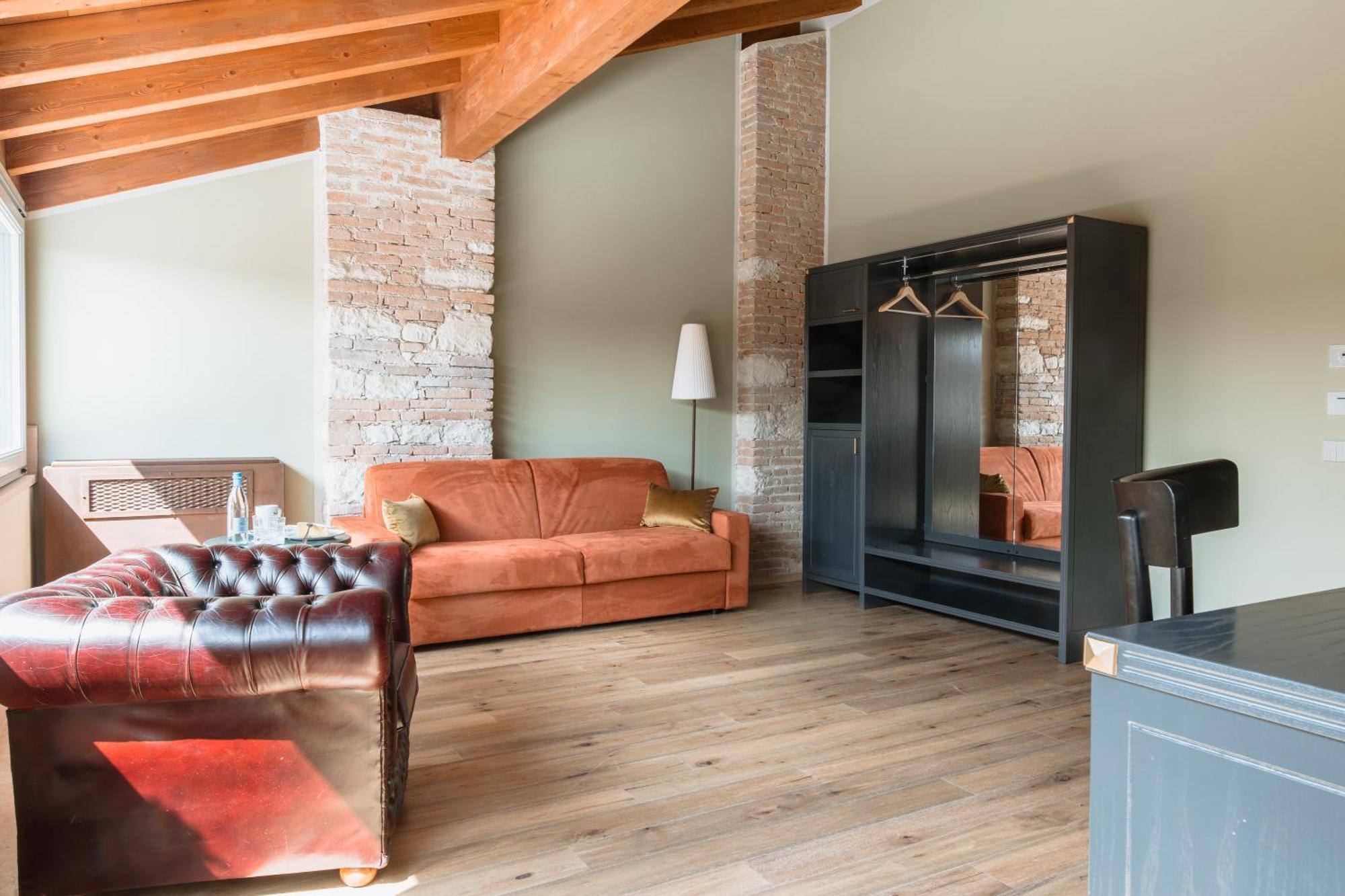 Pavillon Suite & Apartments Песк'єра-дель-Гарда Екстер'єр фото