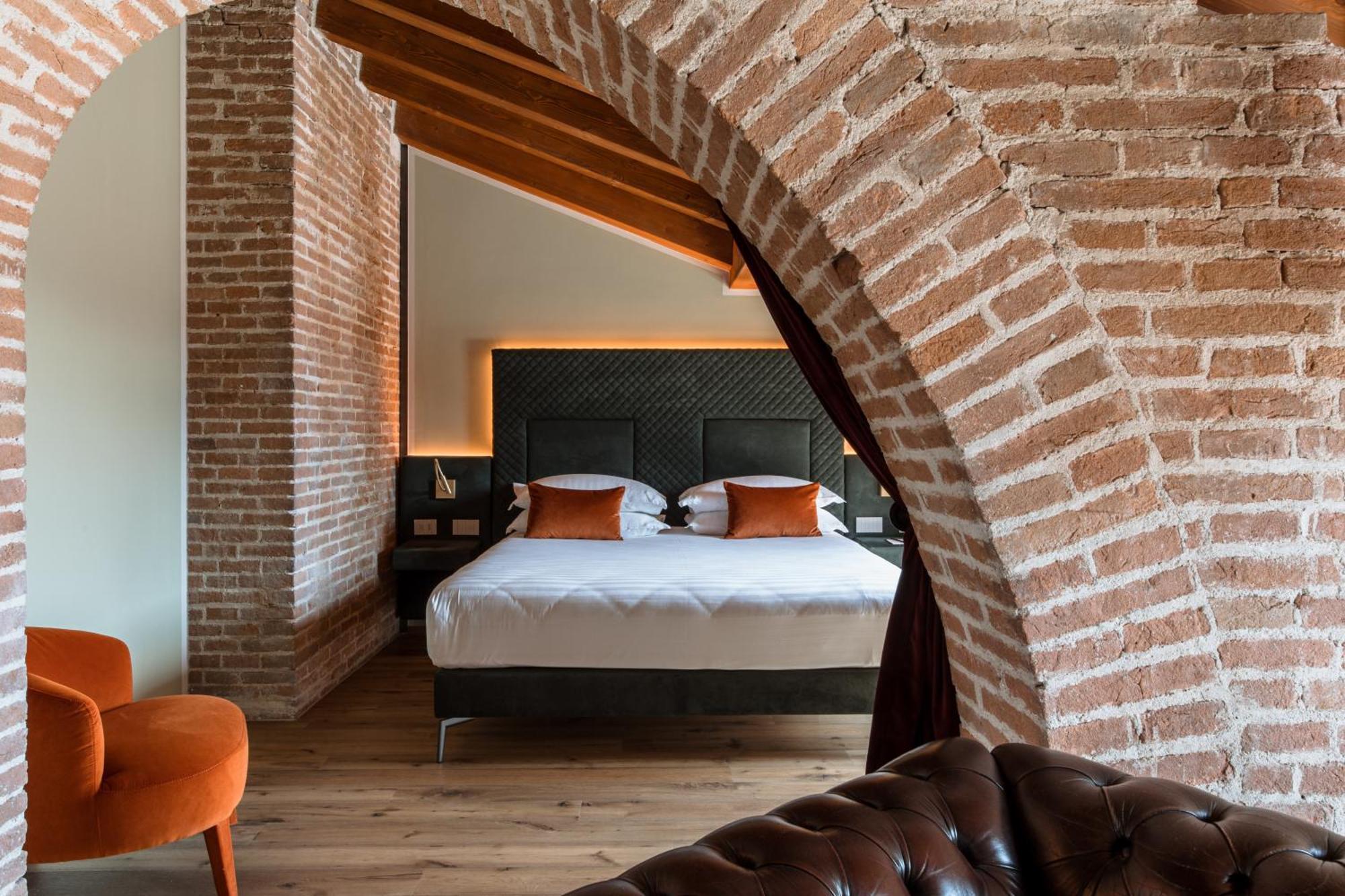 Pavillon Suite & Apartments Песк'єра-дель-Гарда Екстер'єр фото