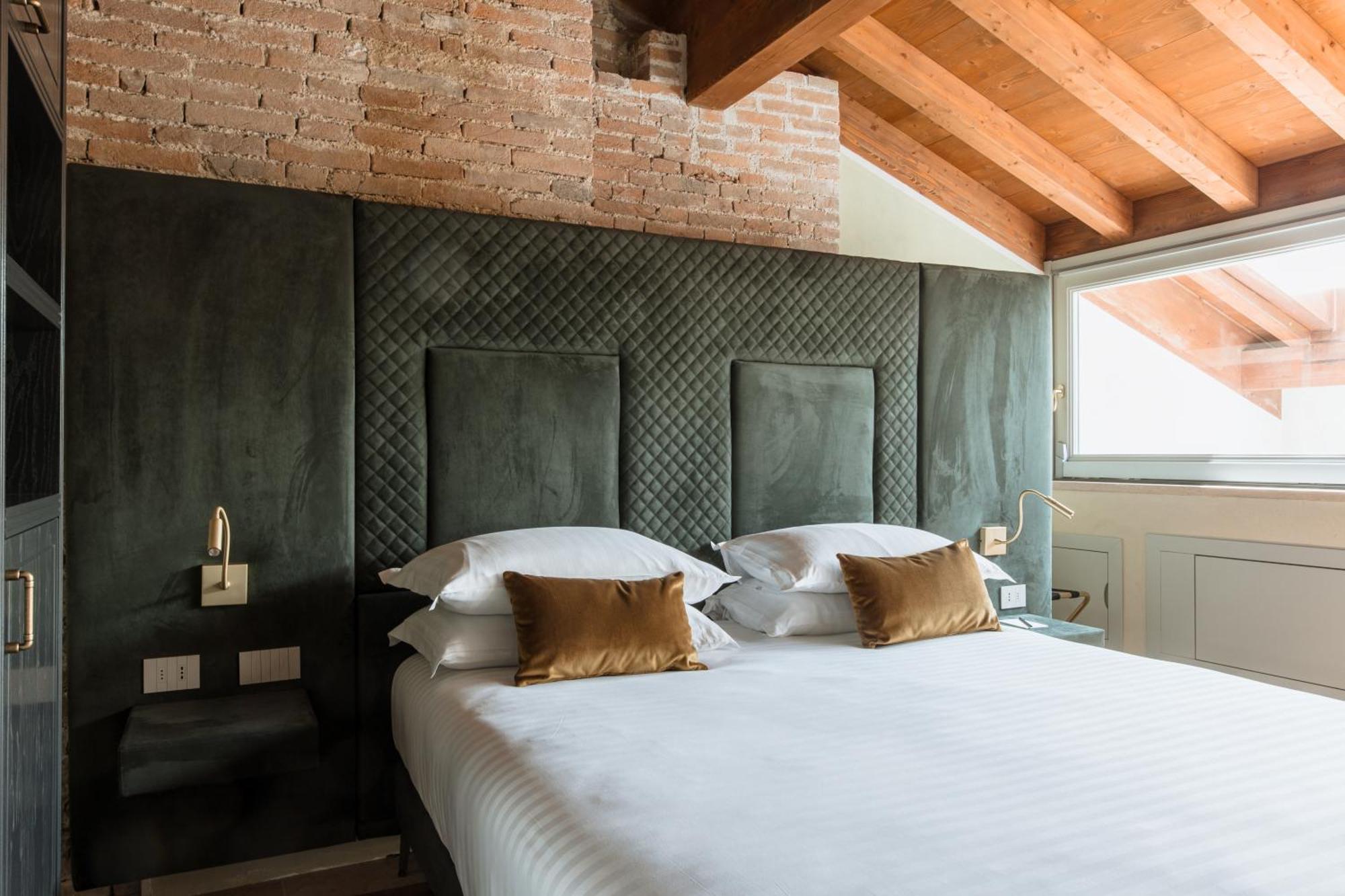 Pavillon Suite & Apartments Песк'єра-дель-Гарда Екстер'єр фото