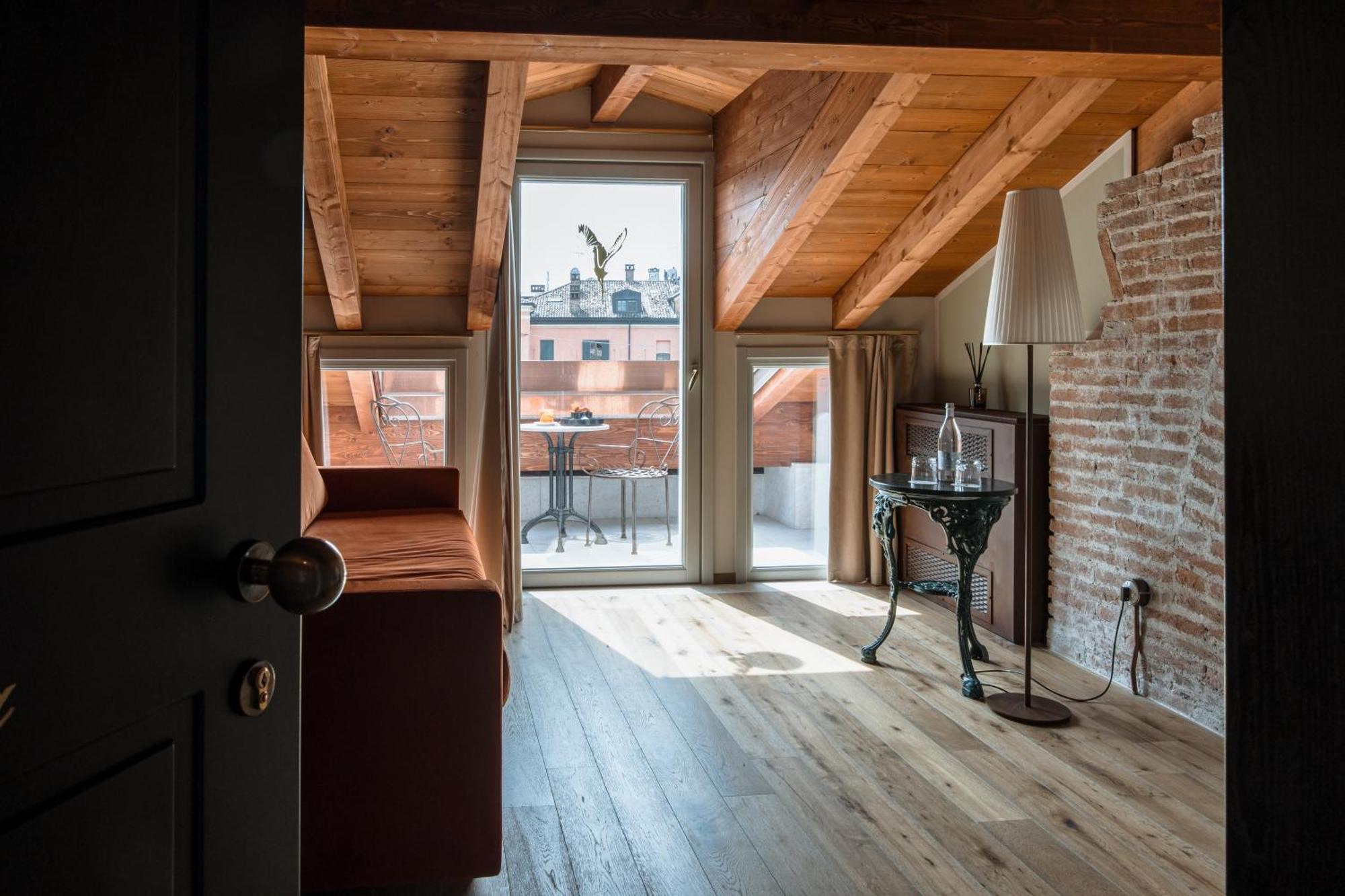 Pavillon Suite & Apartments Песк'єра-дель-Гарда Екстер'єр фото