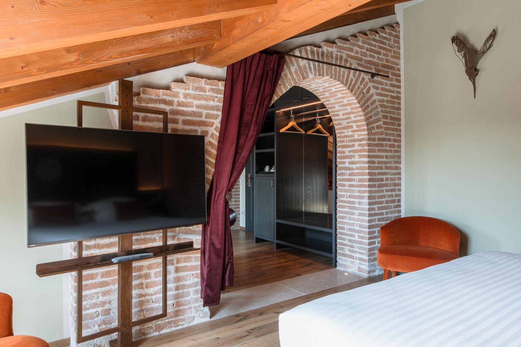 Pavillon Suite & Apartments Песк'єра-дель-Гарда Екстер'єр фото