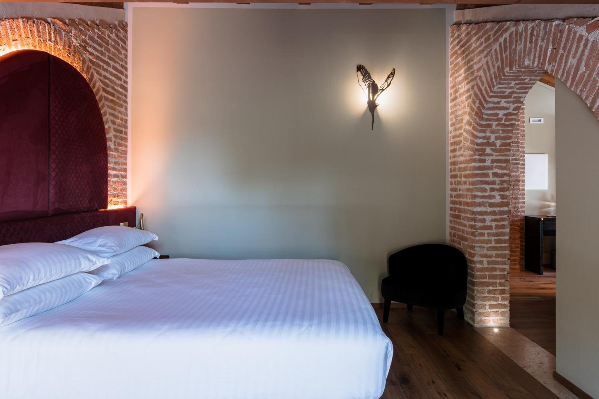 Pavillon Suite & Apartments Песк'єра-дель-Гарда Екстер'єр фото