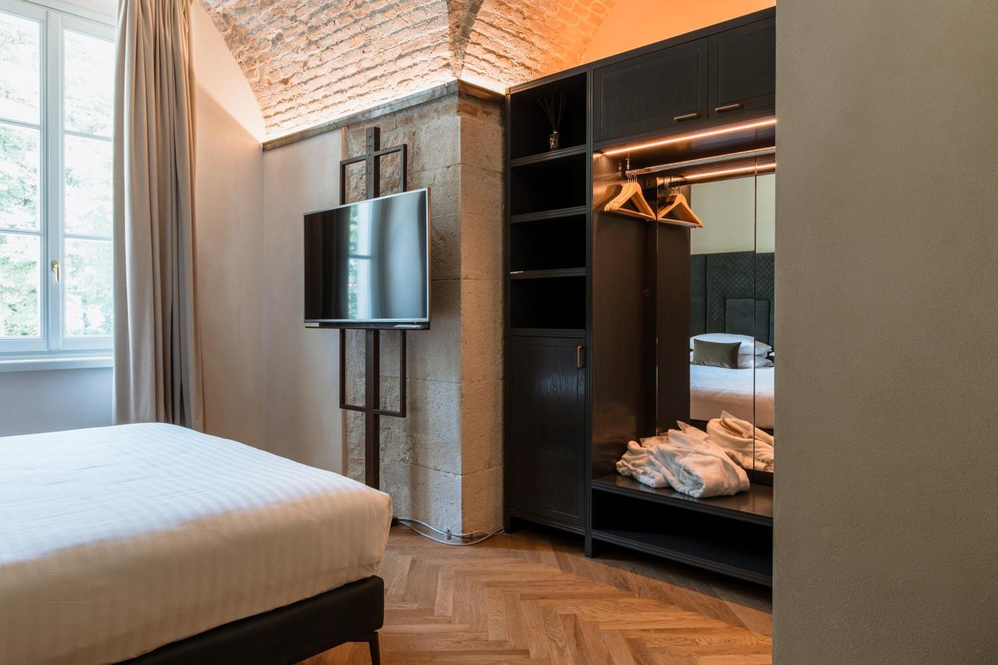 Pavillon Suite & Apartments Песк'єра-дель-Гарда Екстер'єр фото