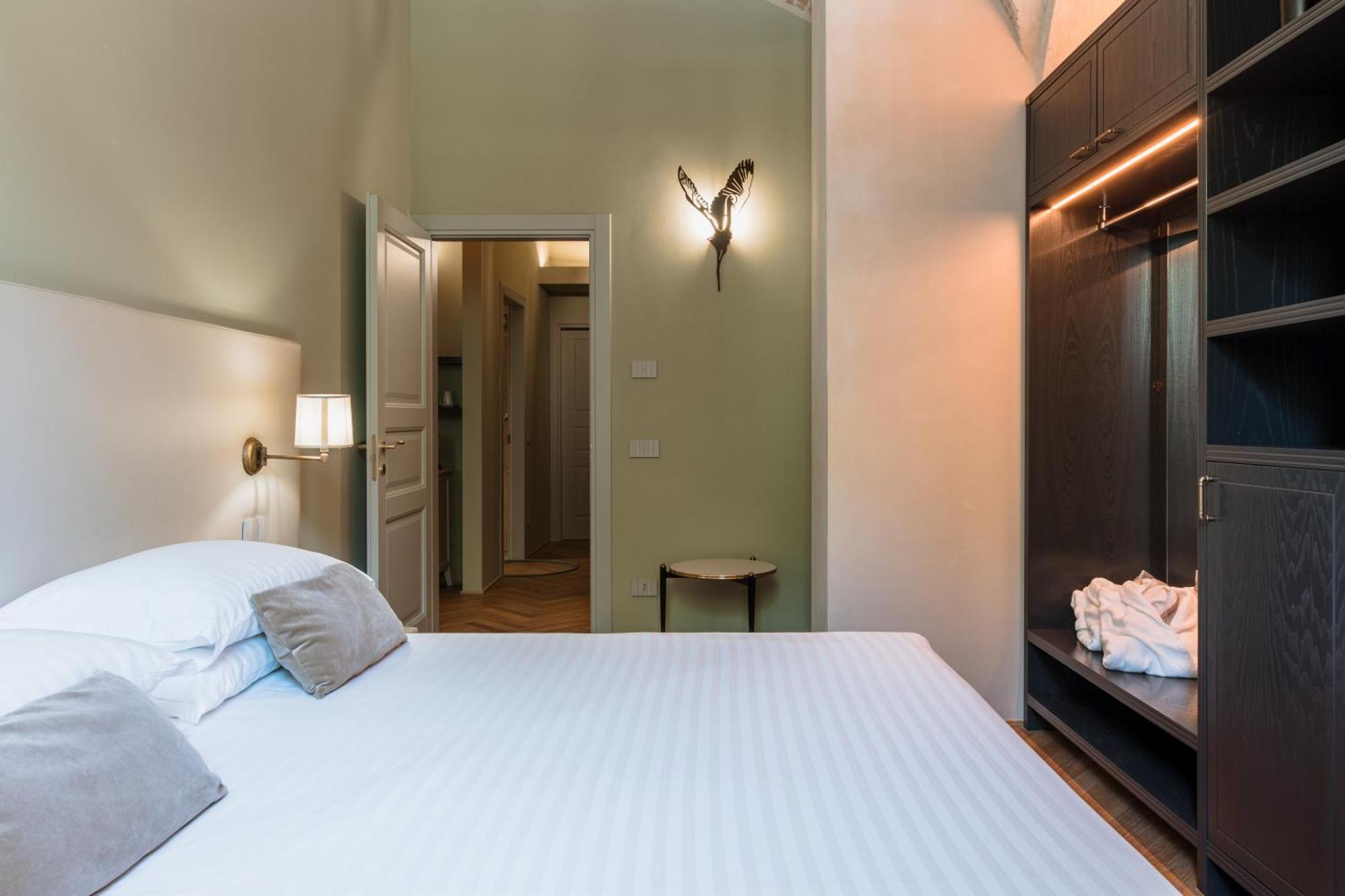 Pavillon Suite & Apartments Песк'єра-дель-Гарда Екстер'єр фото