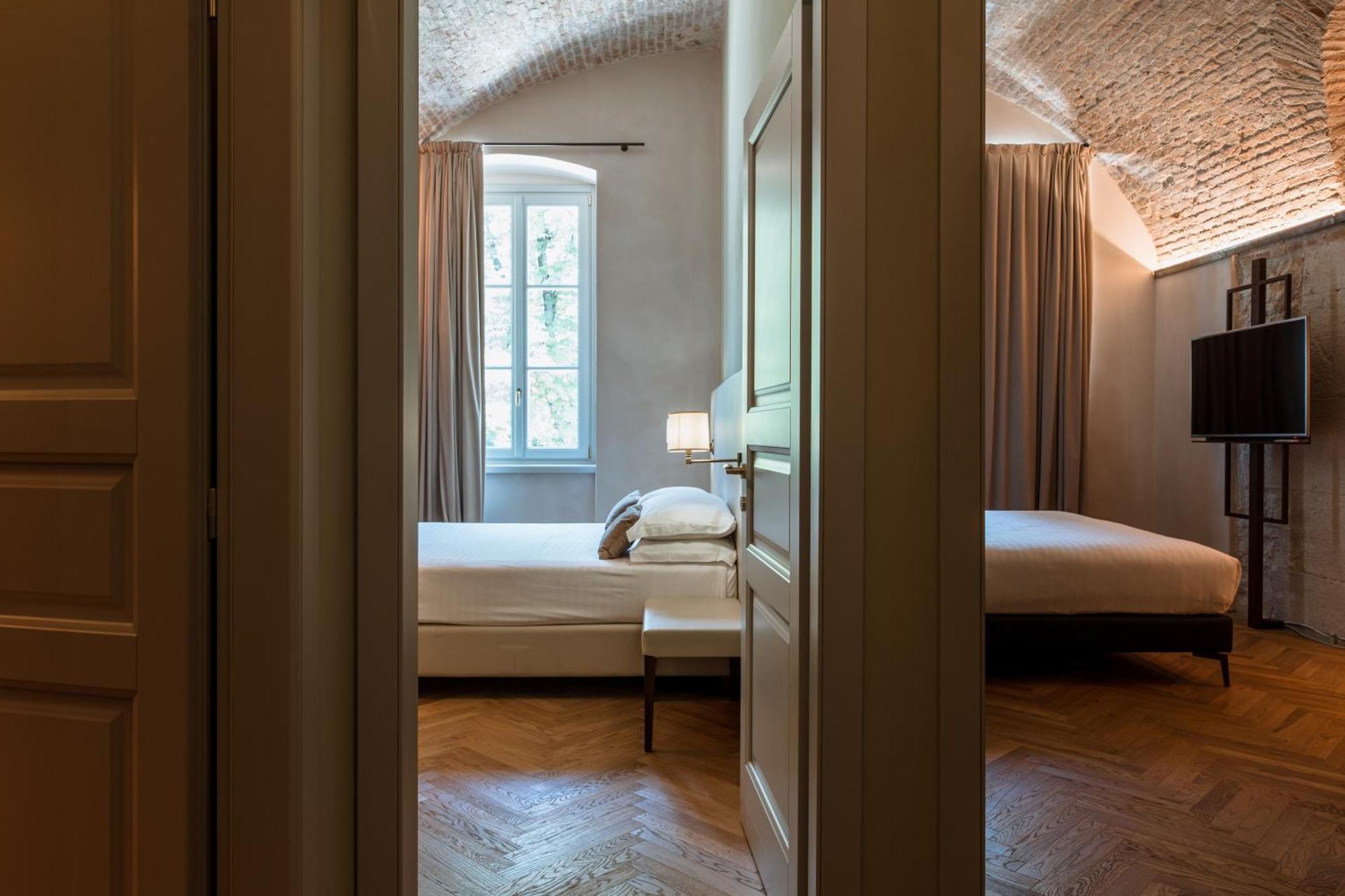 Pavillon Suite & Apartments Песк'єра-дель-Гарда Екстер'єр фото