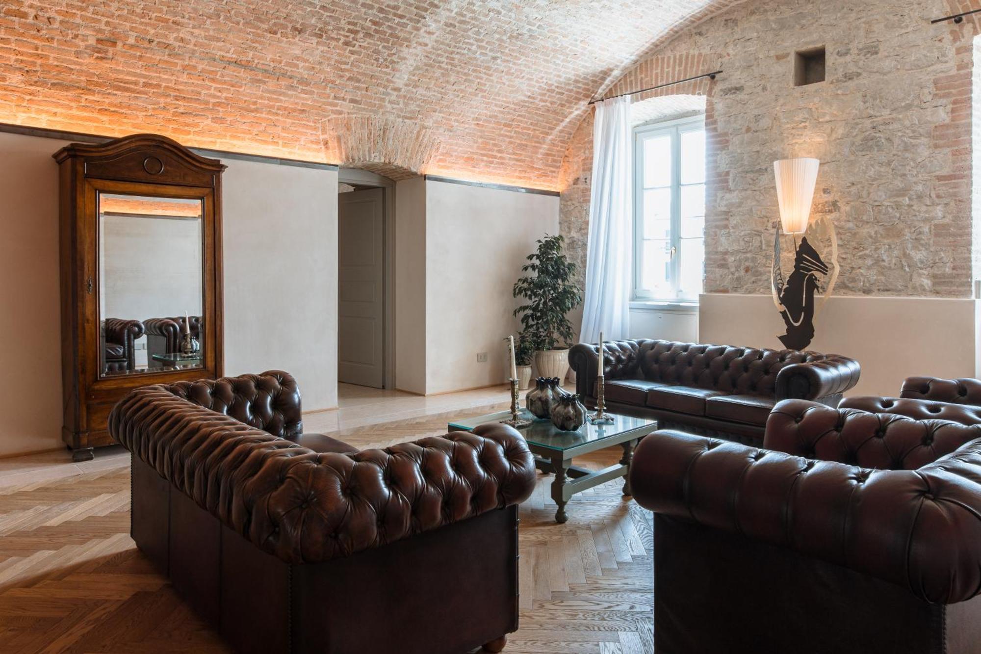 Pavillon Suite & Apartments Песк'єра-дель-Гарда Екстер'єр фото