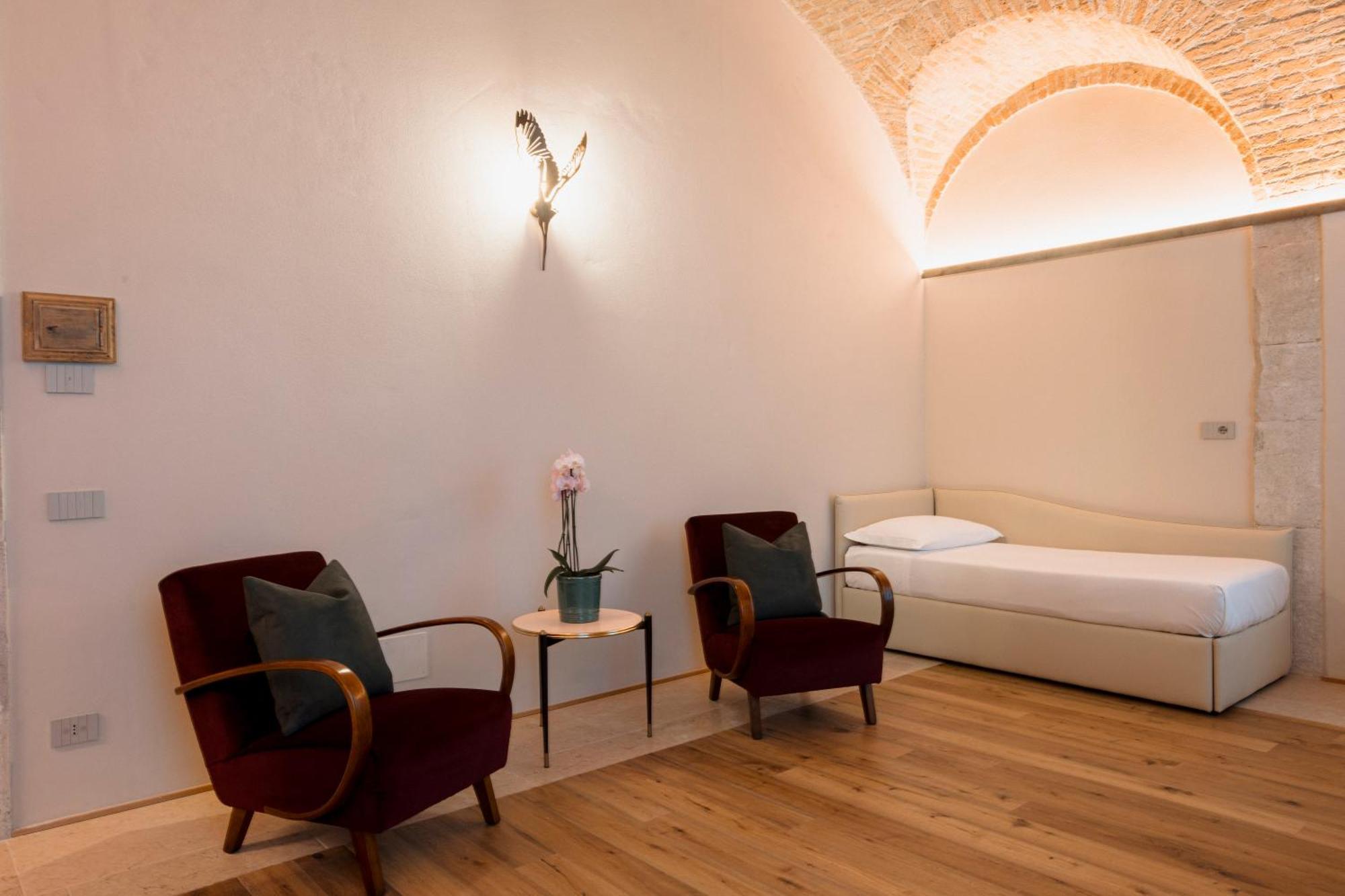 Pavillon Suite & Apartments Песк'єра-дель-Гарда Екстер'єр фото